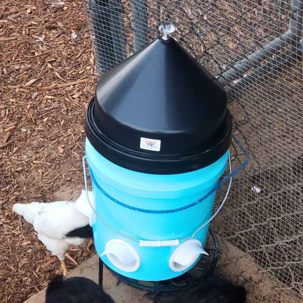 poultry-pyramid-anti-roost-lid-chicken-5-gallon-bucket-cover-shabby-chic-crystal-finial-black